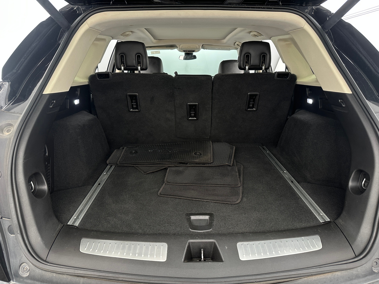 Thumbnail: 2017 Cadillac XT5 - 6