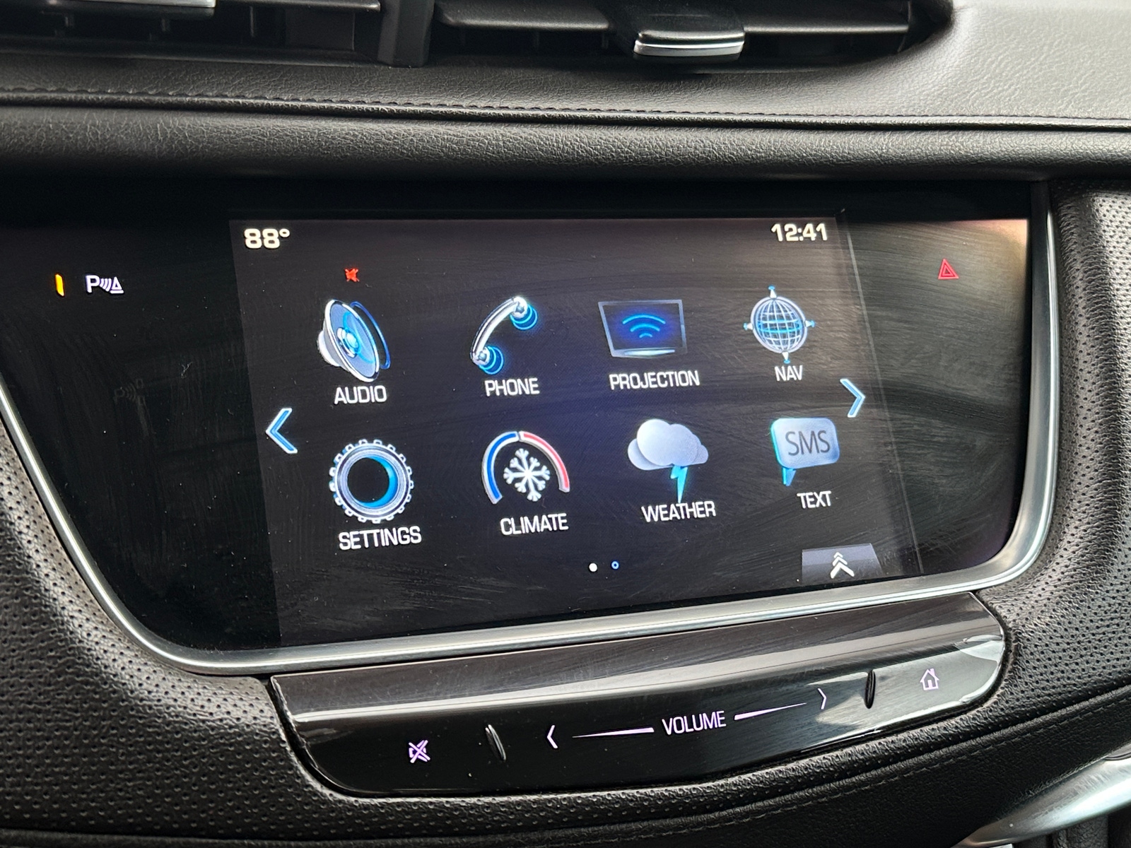 Thumbnail: 2017 Cadillac XT5 - 3