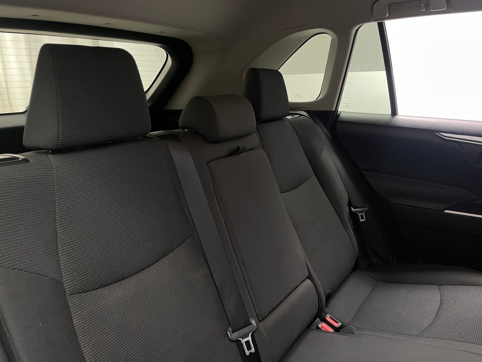 Thumbnail: 2021 Toyota RAV4 - 6