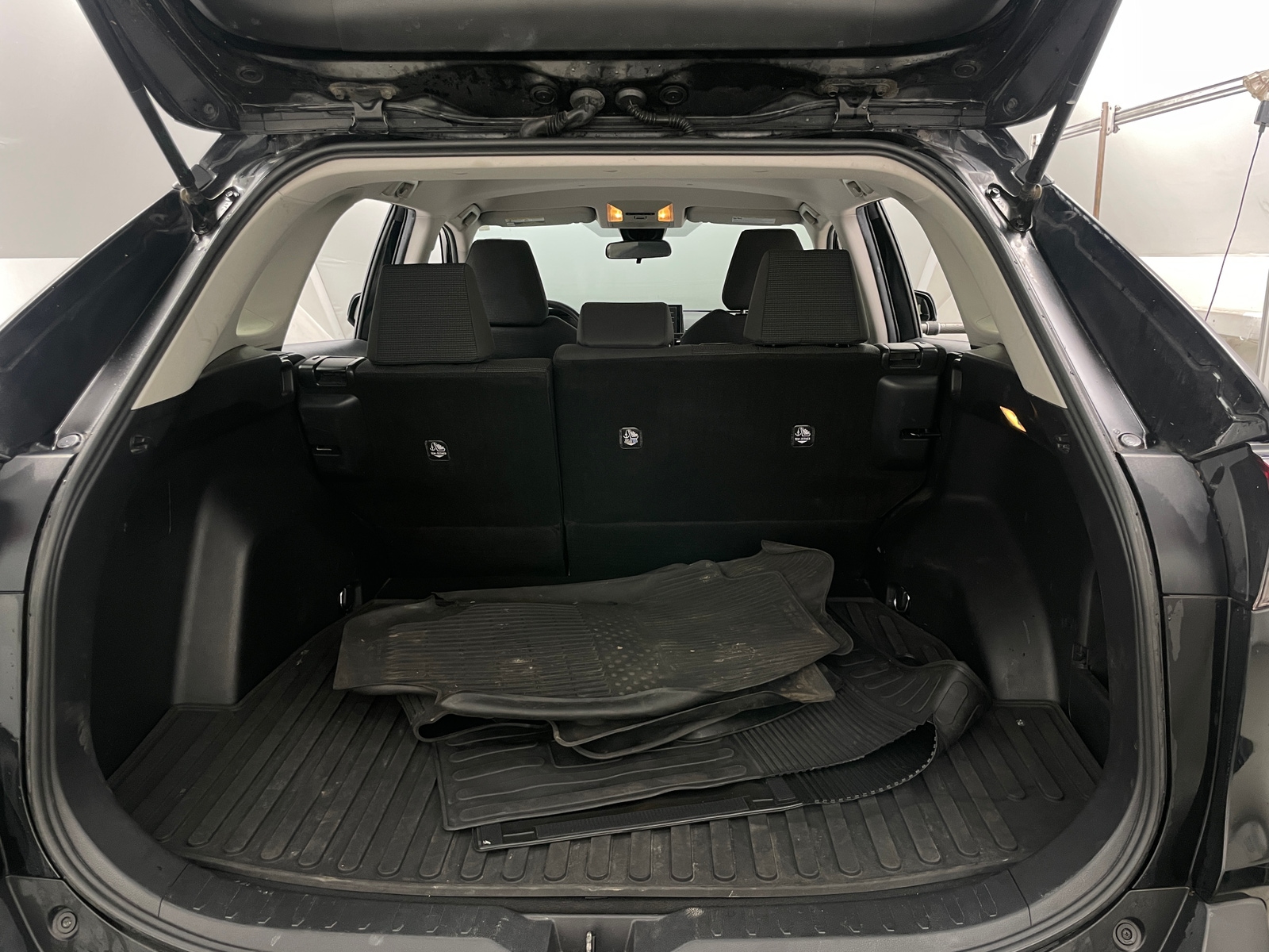 Thumbnail: 2021 Toyota RAV4 - 7