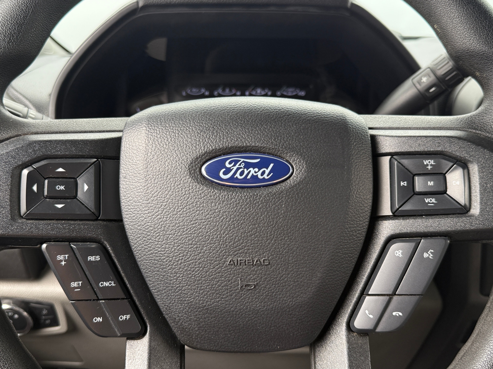 Thumbnail: 2019 Ford Econoline - 4