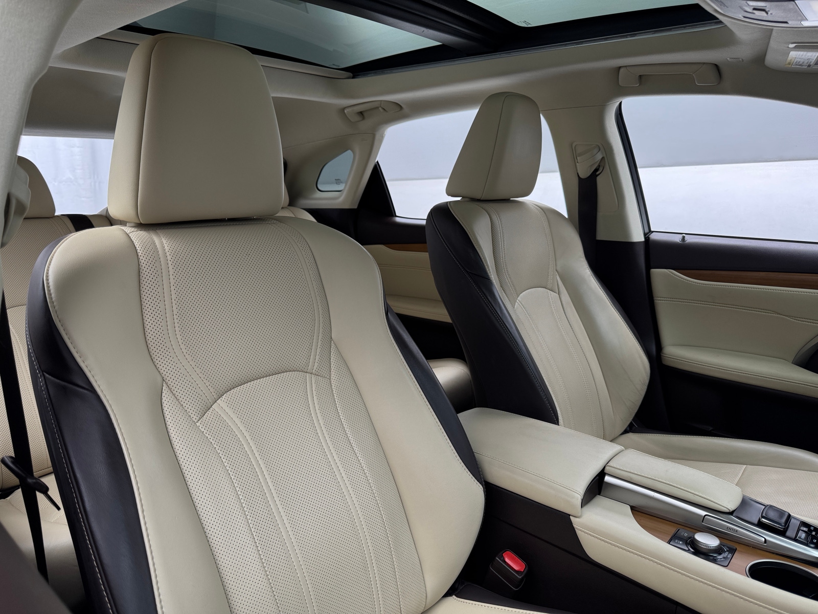 Thumbnail: 2019 Lexus RX - 2