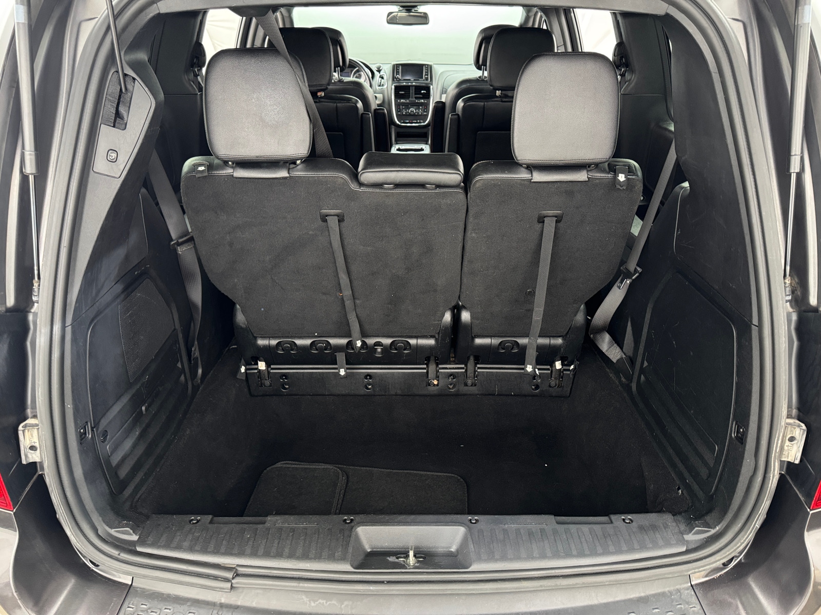 Thumbnail: 2019 Dodge Grand Caravan - 6