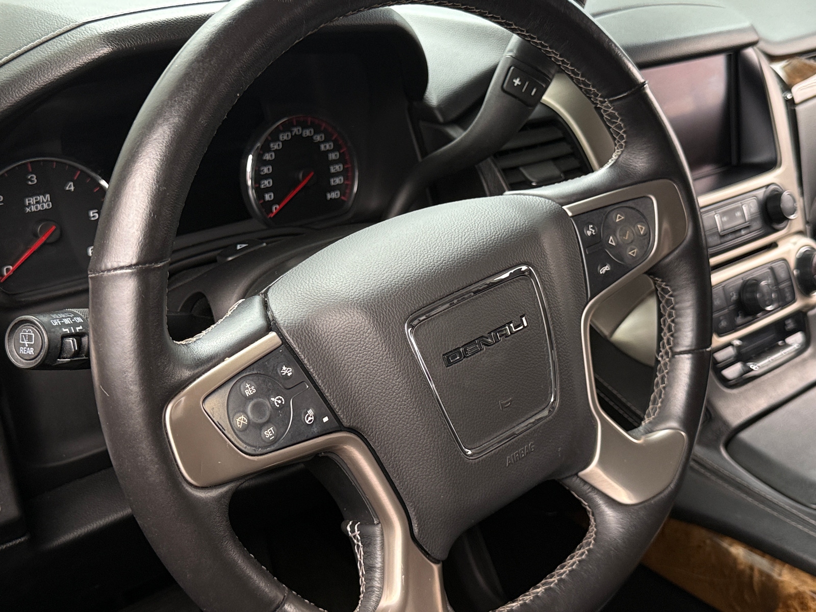 Thumbnail: 2015 GMC Yukon XL - 5