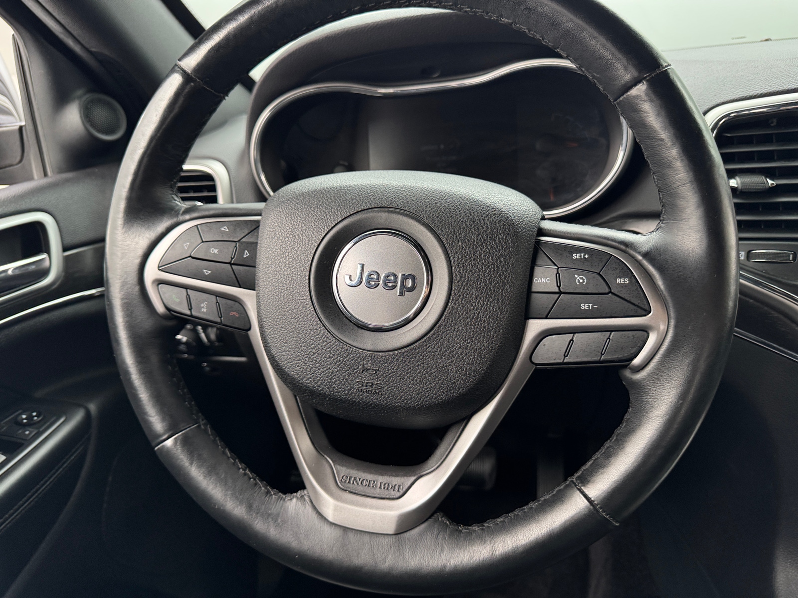 Thumbnail: 2018 Jeep Grand Cherokee - 4