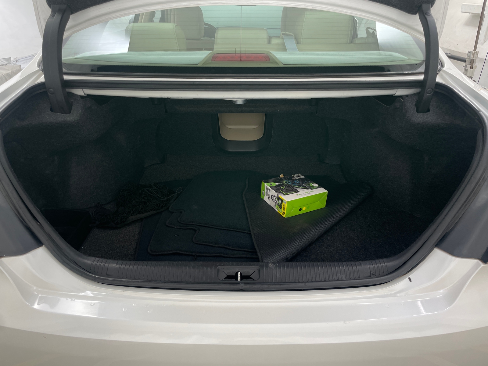 Thumbnail: 2011 Toyota Avalon - 6
