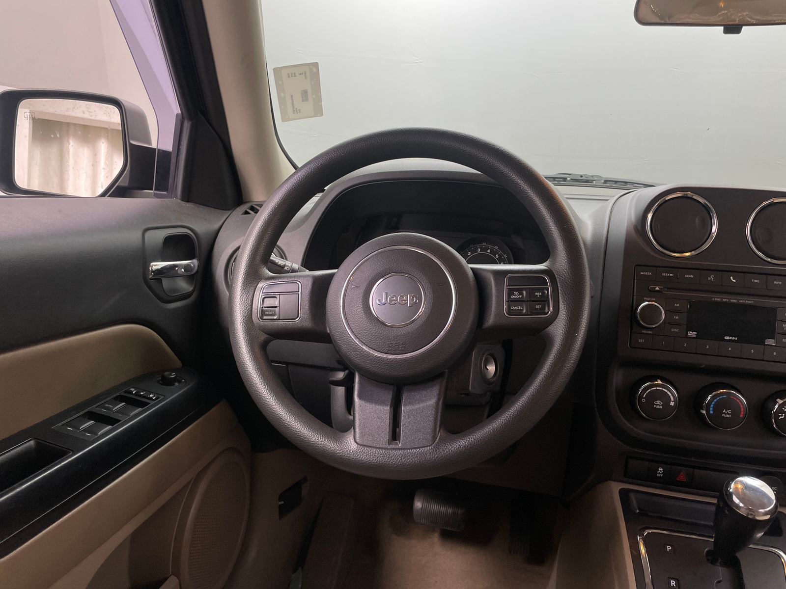 Thumbnail: 2014 Jeep Patriot - 5