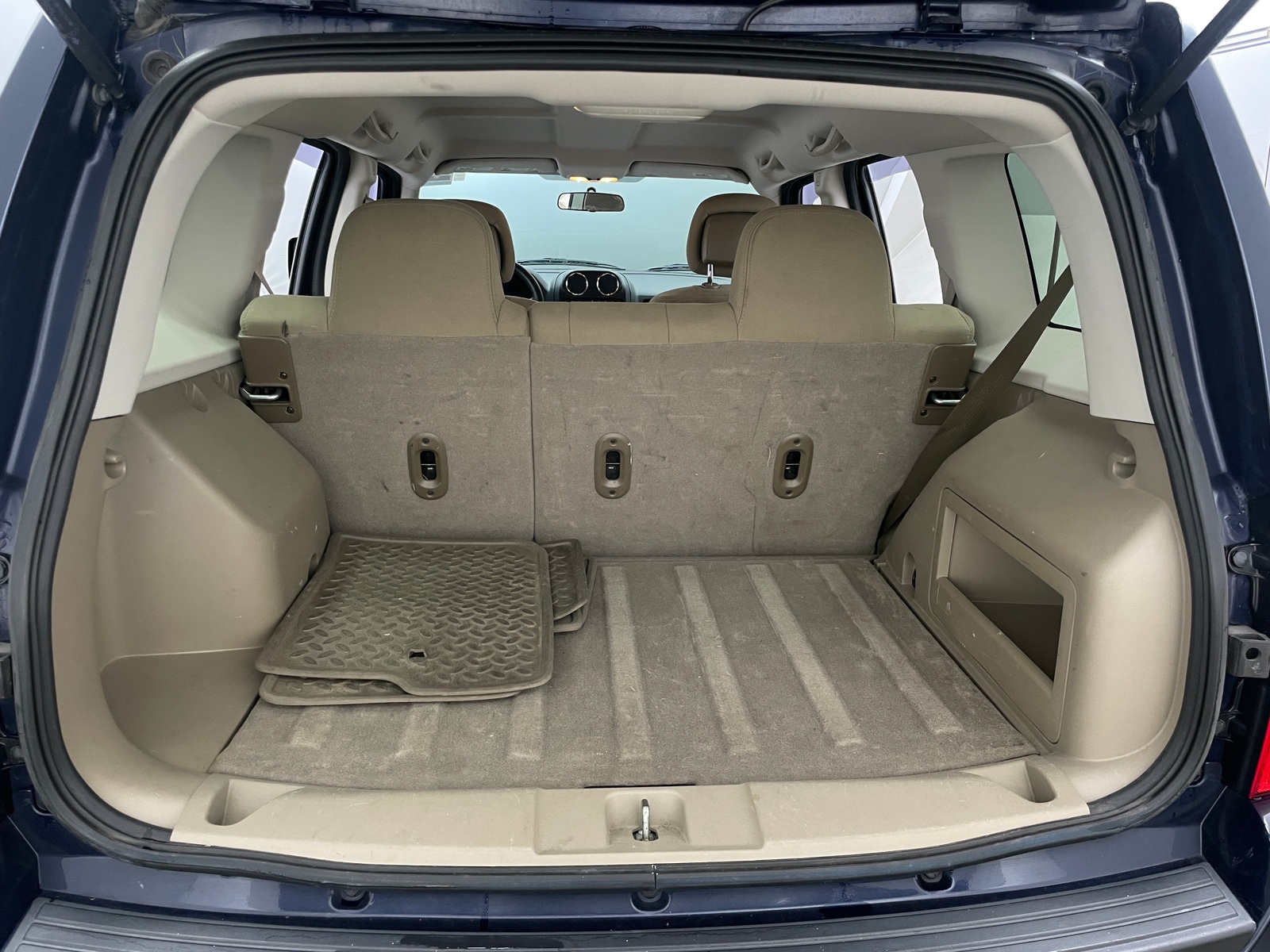 Thumbnail: 2014 Jeep Patriot - 7