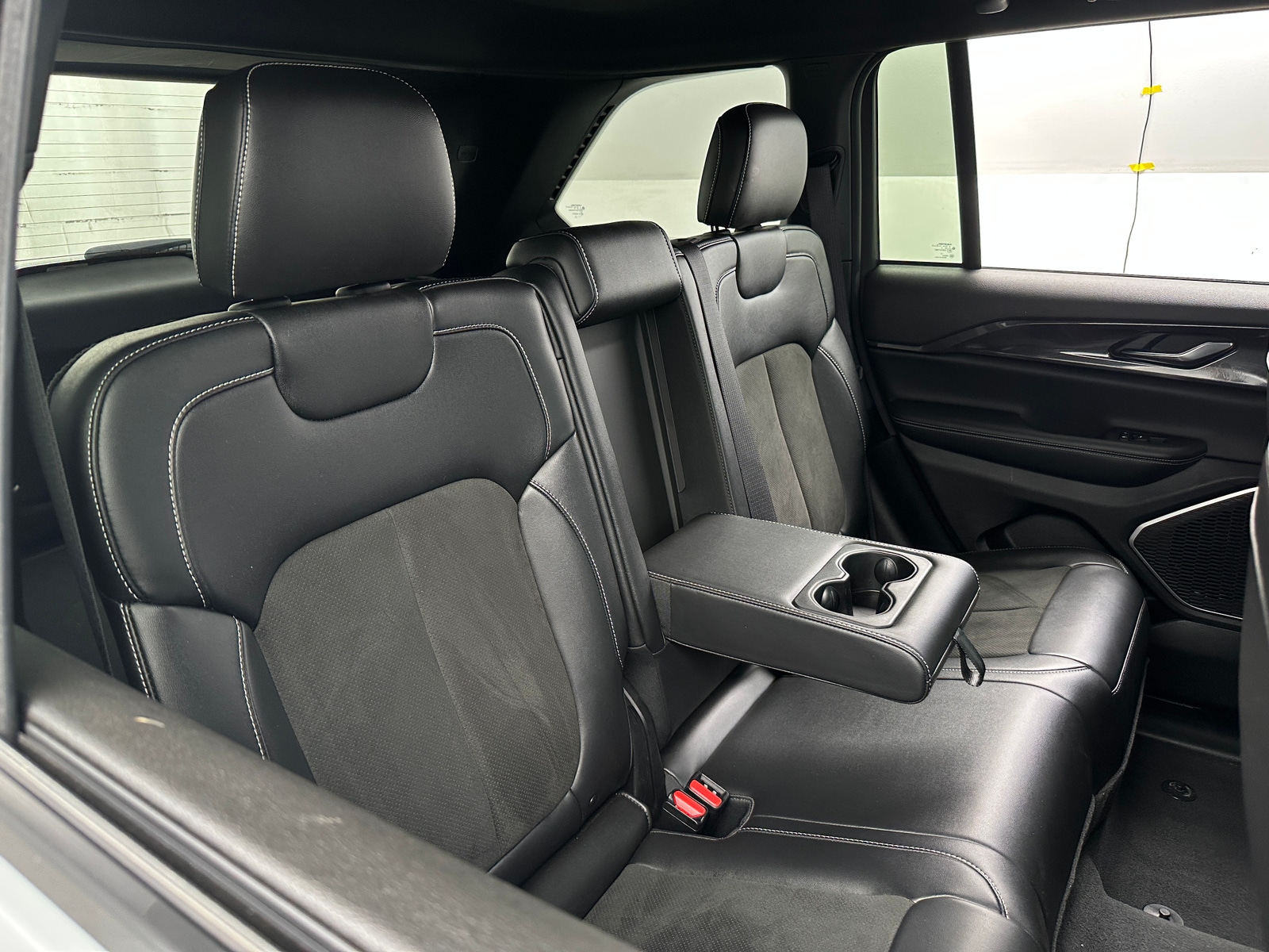Thumbnail: 2022 Jeep Grand Cherokee - 5