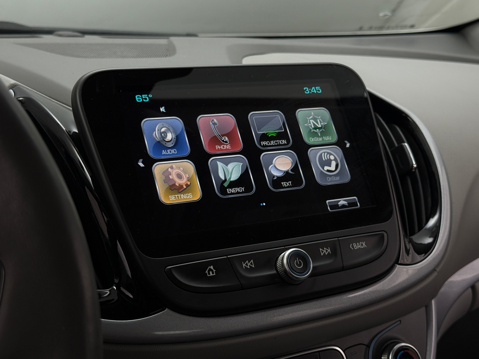 Thumbnail: 2018 Chevrolet Volt - 4