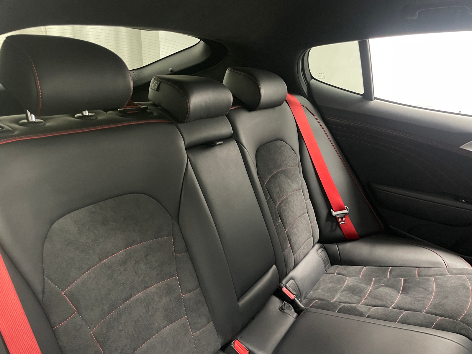 Thumbnail: 2023 Kia Stinger - 5