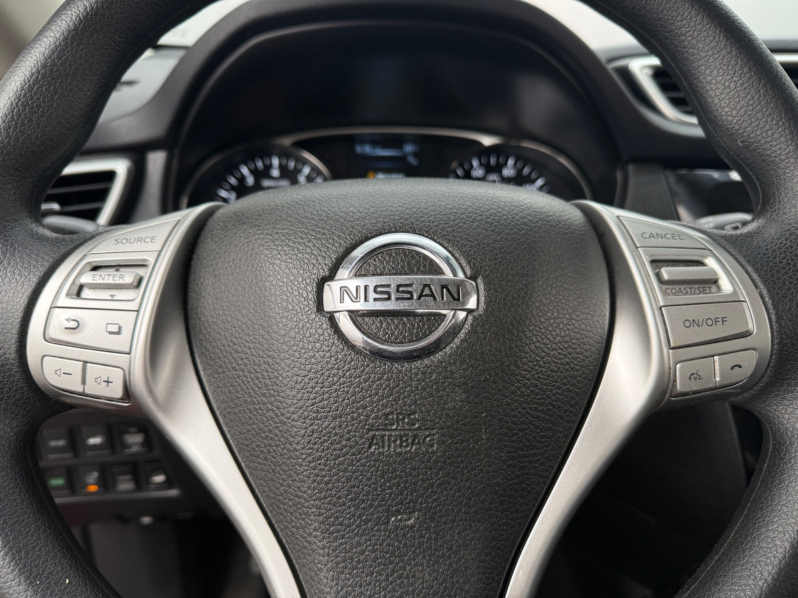 Thumbnail: 2016 Nissan Rogue - 5