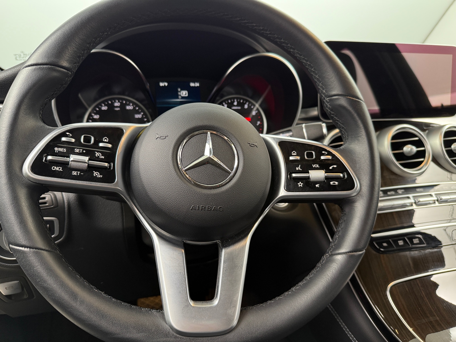 Thumbnail: 2020 Mercedes-Benz GLC - 4