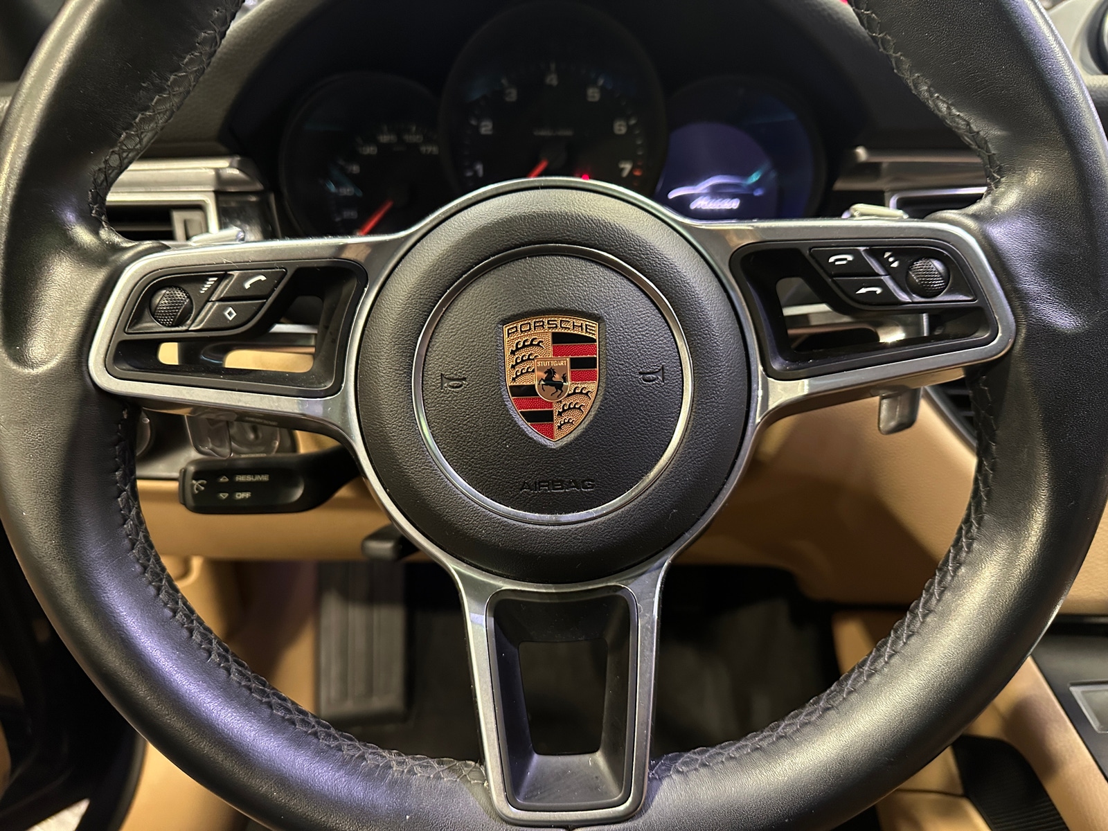 Thumbnail: 2018 Porsche Macan - 4