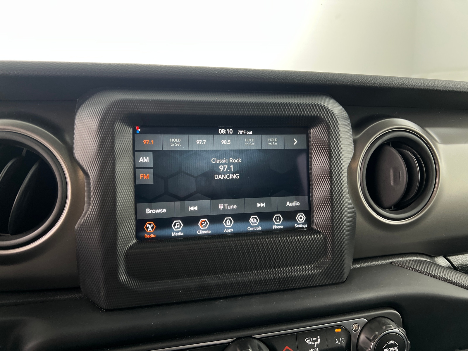 Thumbnail: 2023 Jeep Gladiator - 4