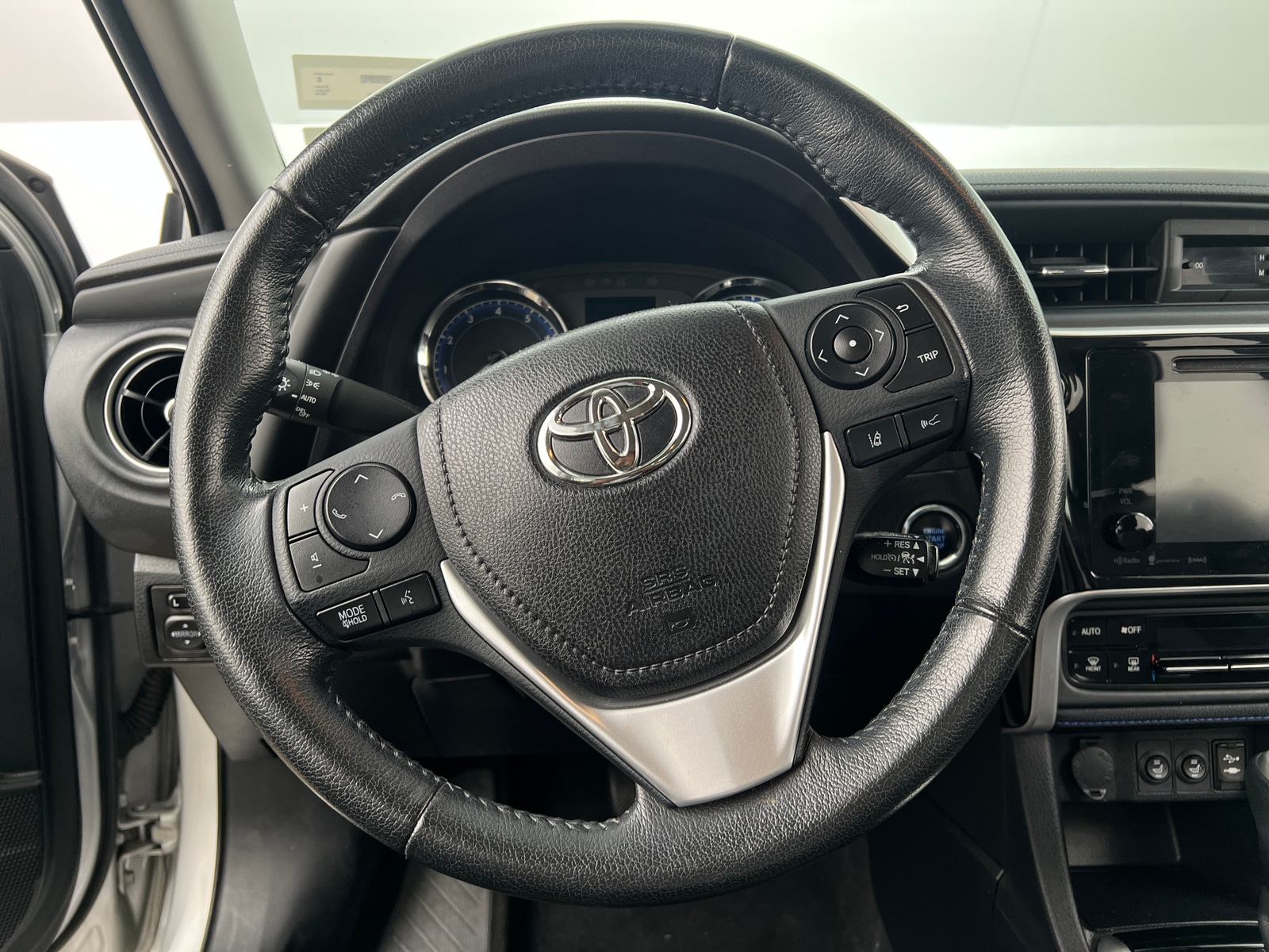 Thumbnail: 2019 Toyota Corolla - 4