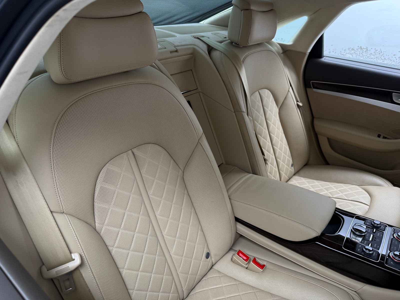 Thumbnail: 2015 Audi S8 - 5
