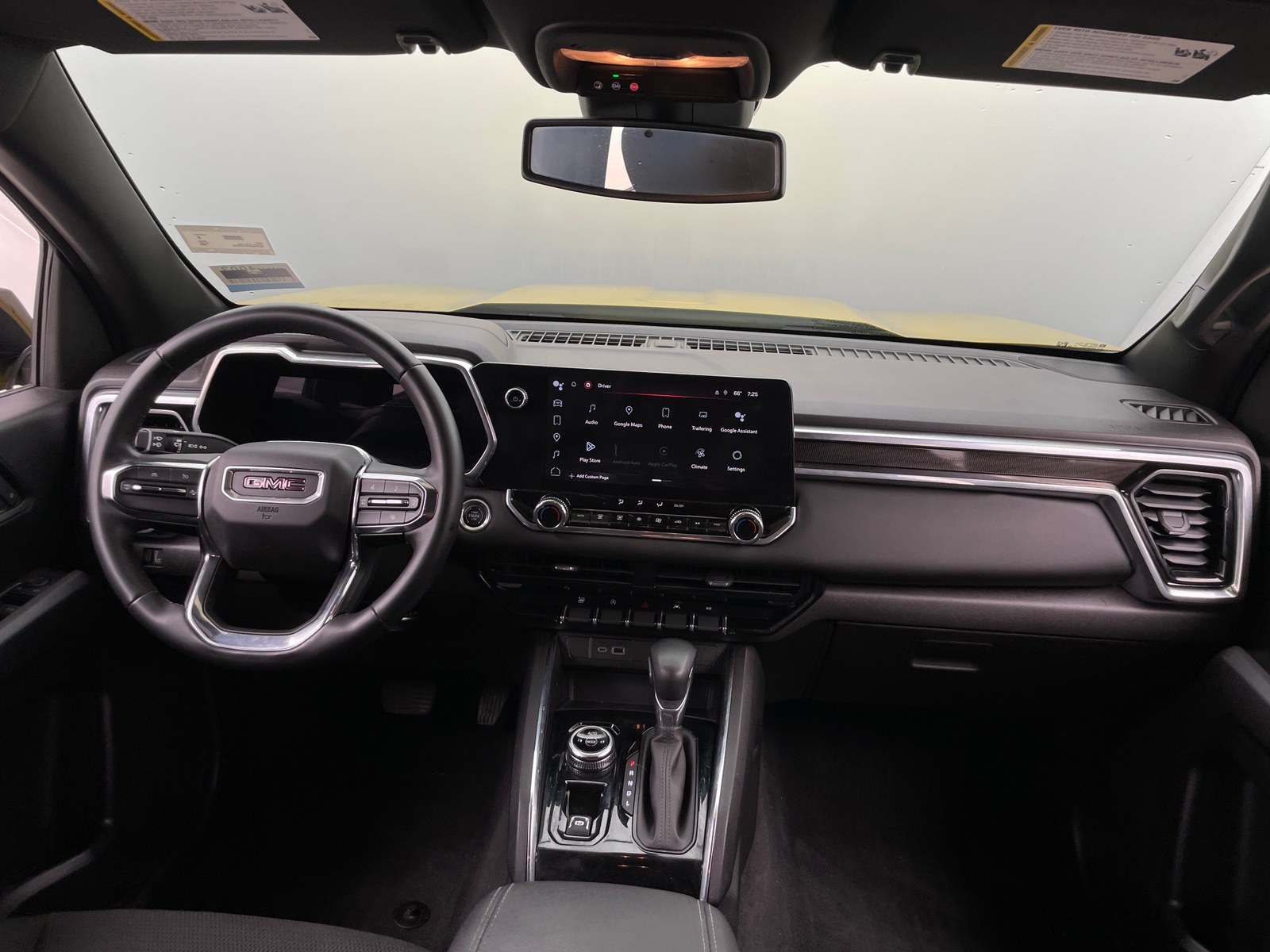 Thumbnail: 2023 GMC Canyon - 3