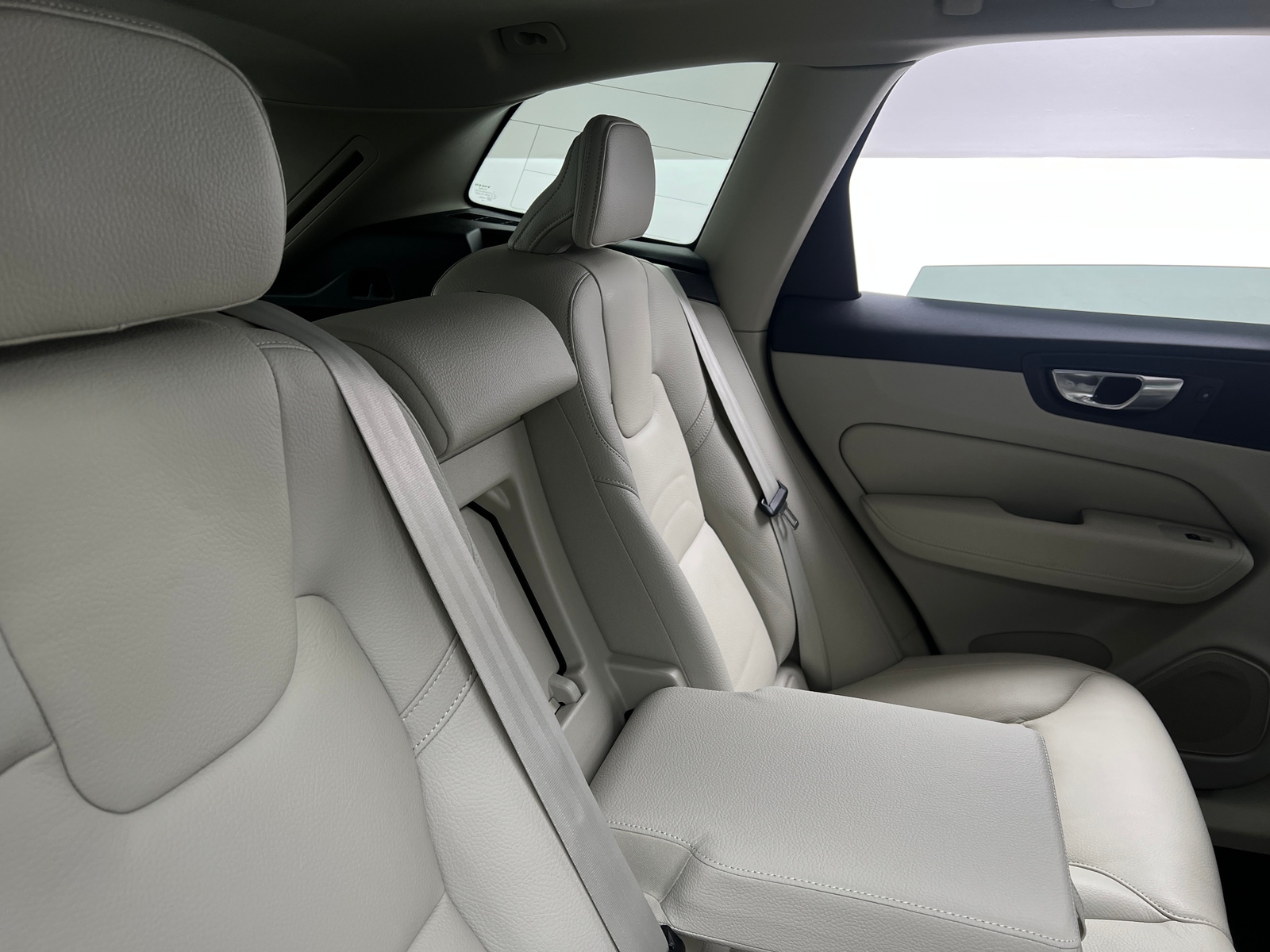 Thumbnail: 2024 Volvo XC60 - 5
