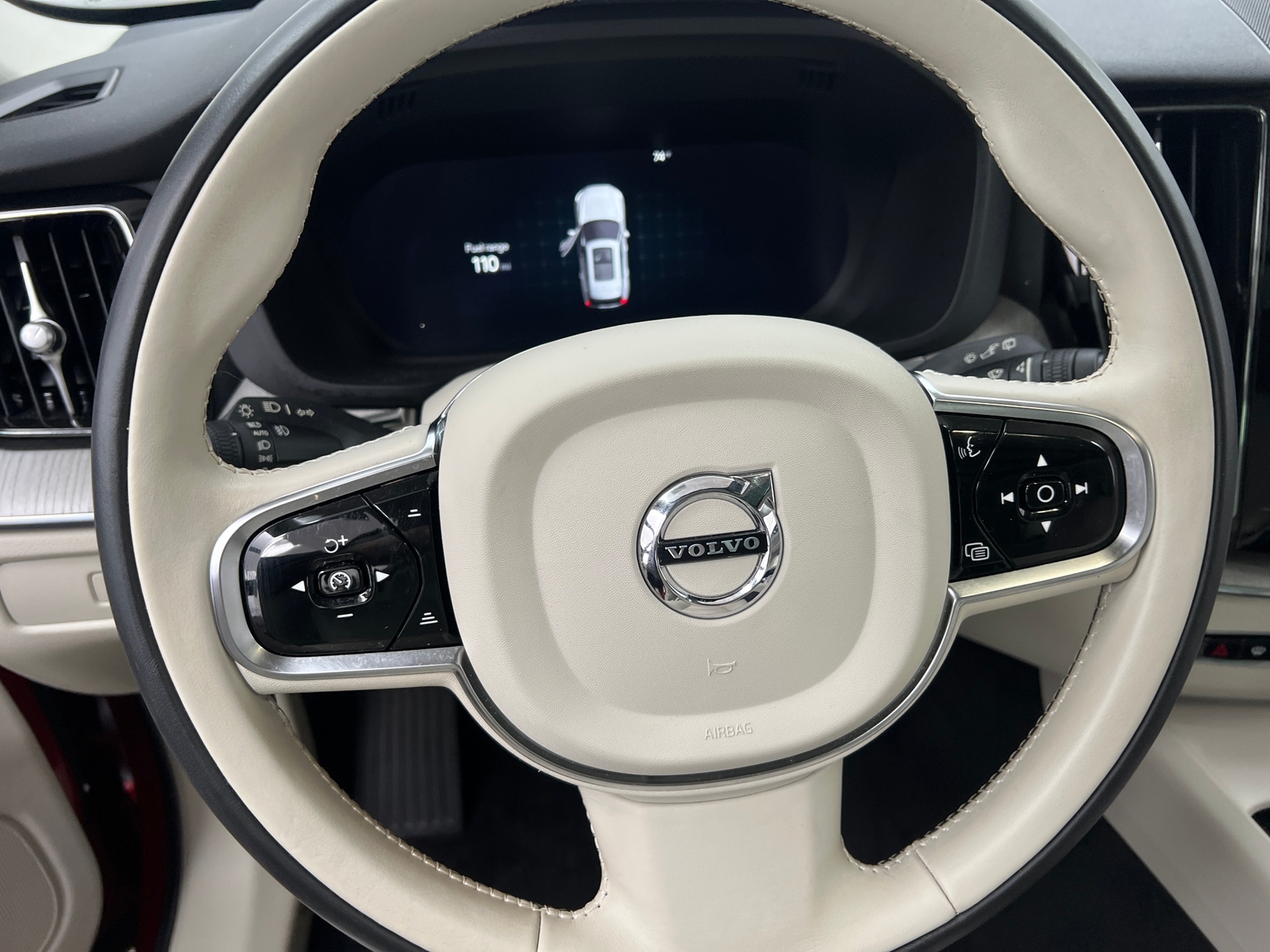 Thumbnail: 2024 Volvo XC60 - 4