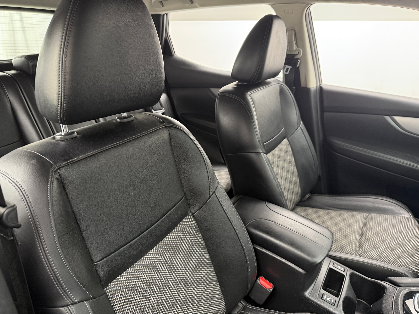 Thumbnail: 2020 Nissan Rogue Sport - 2