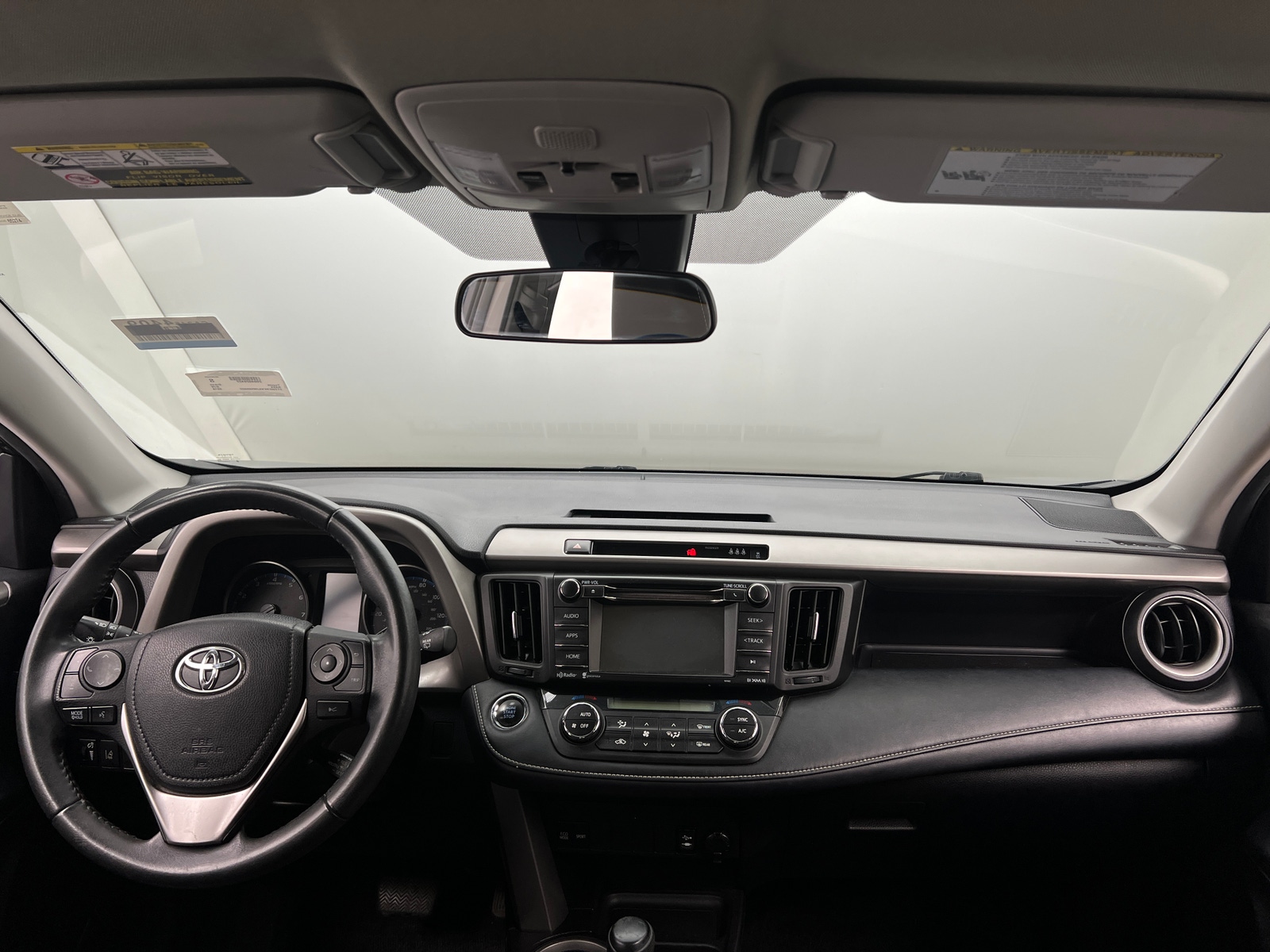 Thumbnail: 2018 Toyota RAV4 - 3