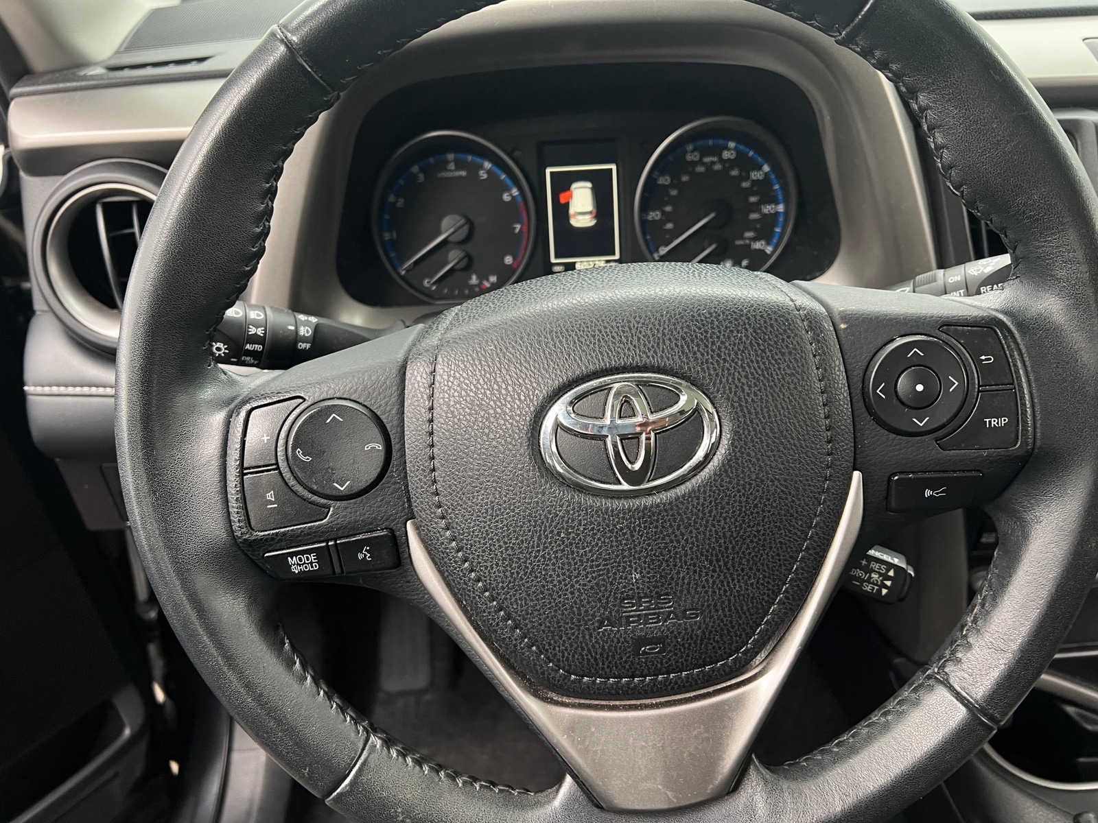 Thumbnail: 2018 Toyota RAV4 - 5