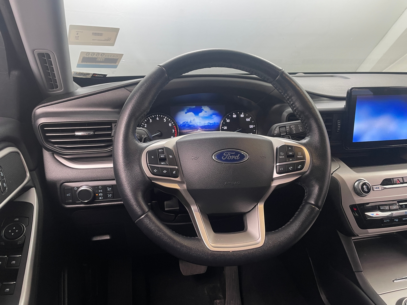 Thumbnail: 2021 Ford Explorer - 5