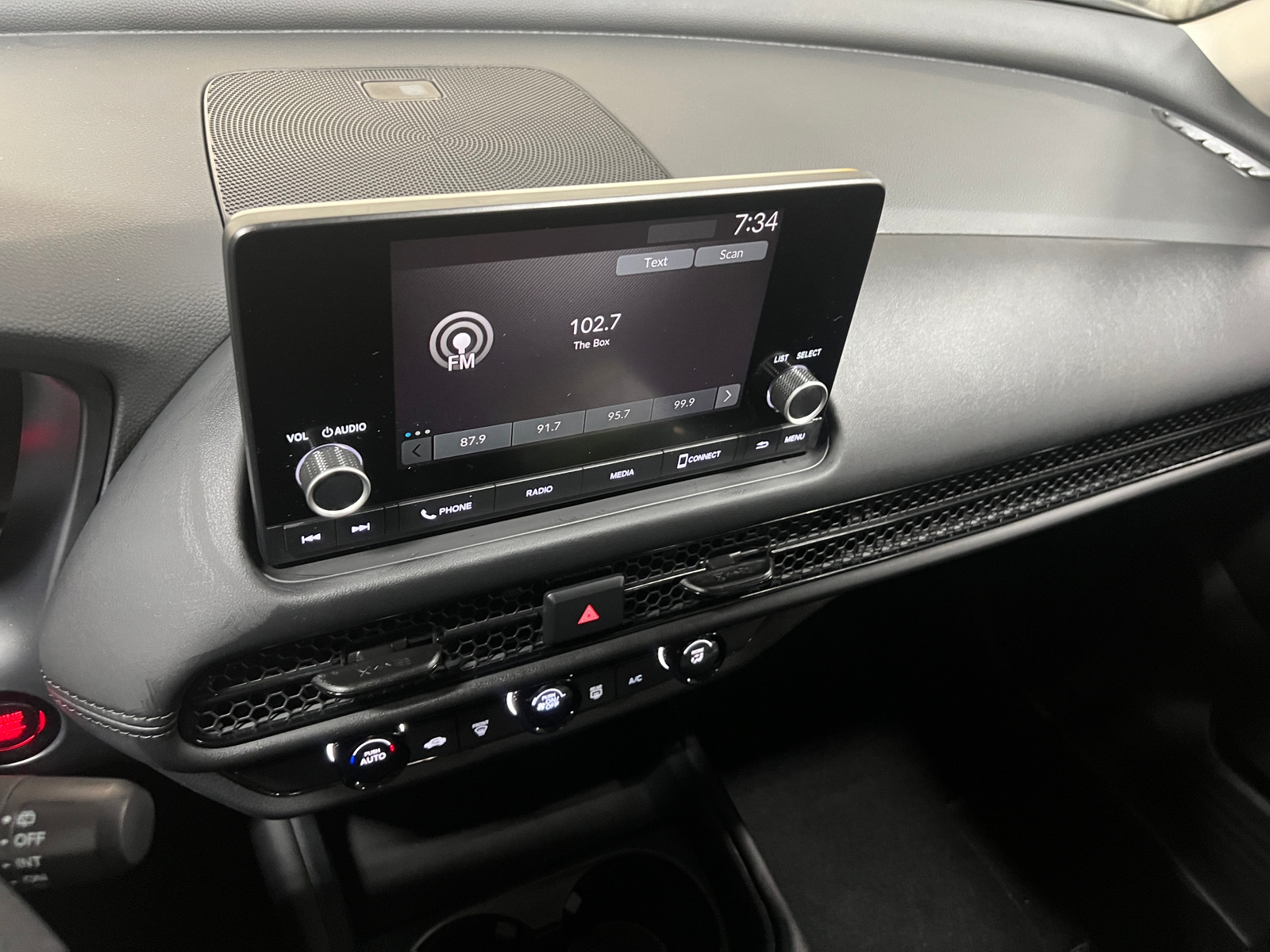 Thumbnail: 2025 Honda HR-V - 4