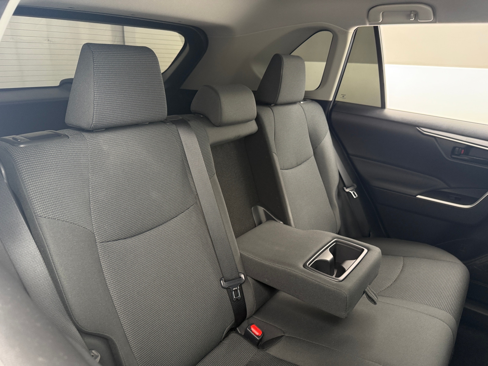 Thumbnail: 2021 Toyota RAV4 - 6