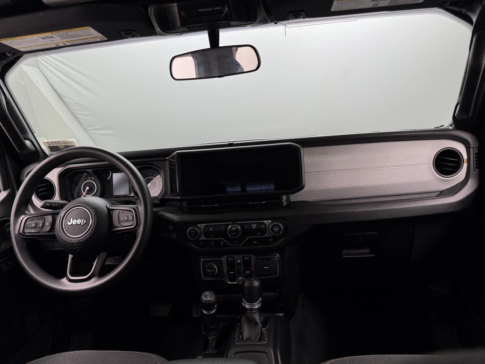 Thumbnail: 2024 Jeep Gladiator - 3