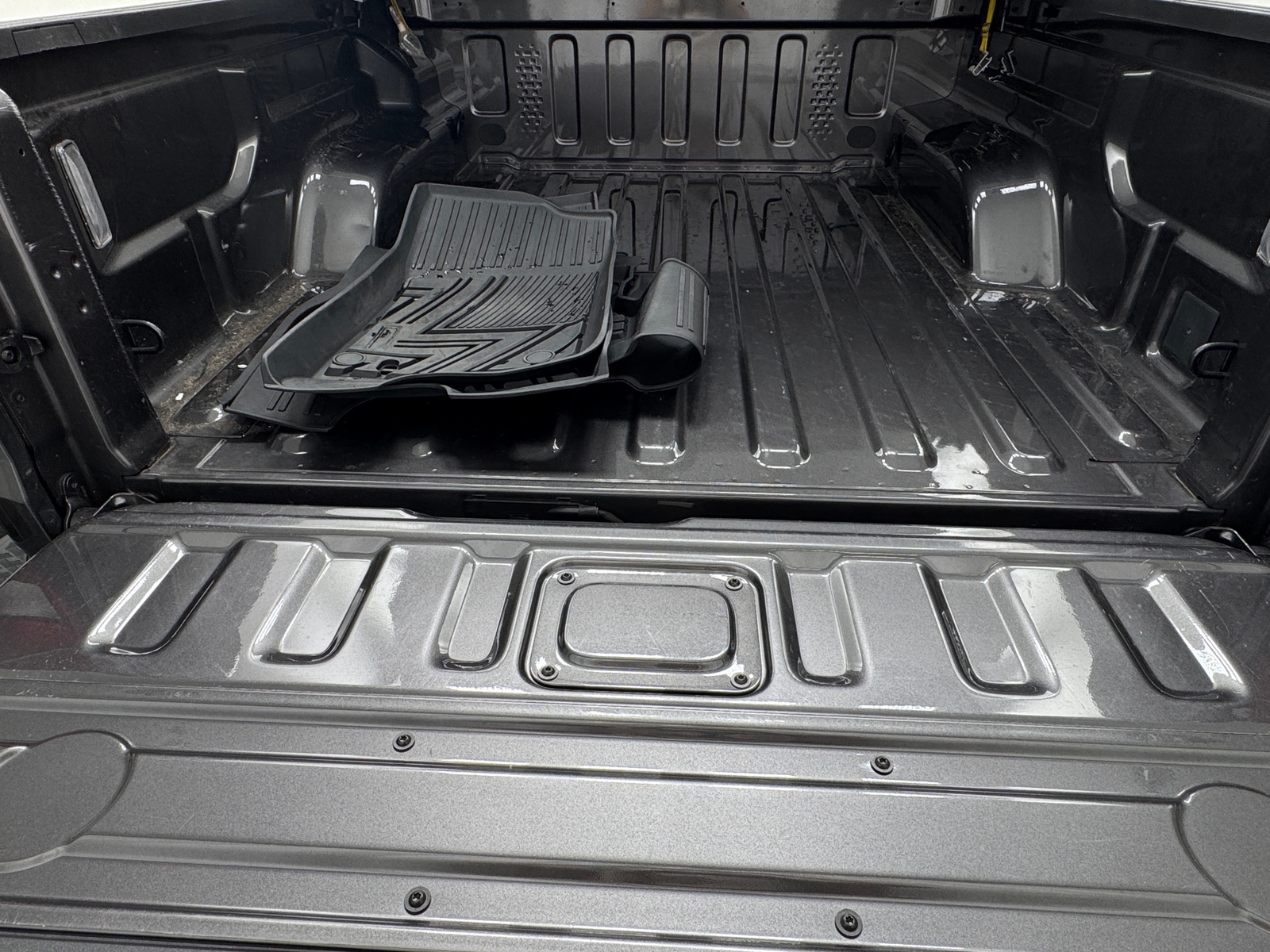 Thumbnail: 2024 Jeep Gladiator - 7