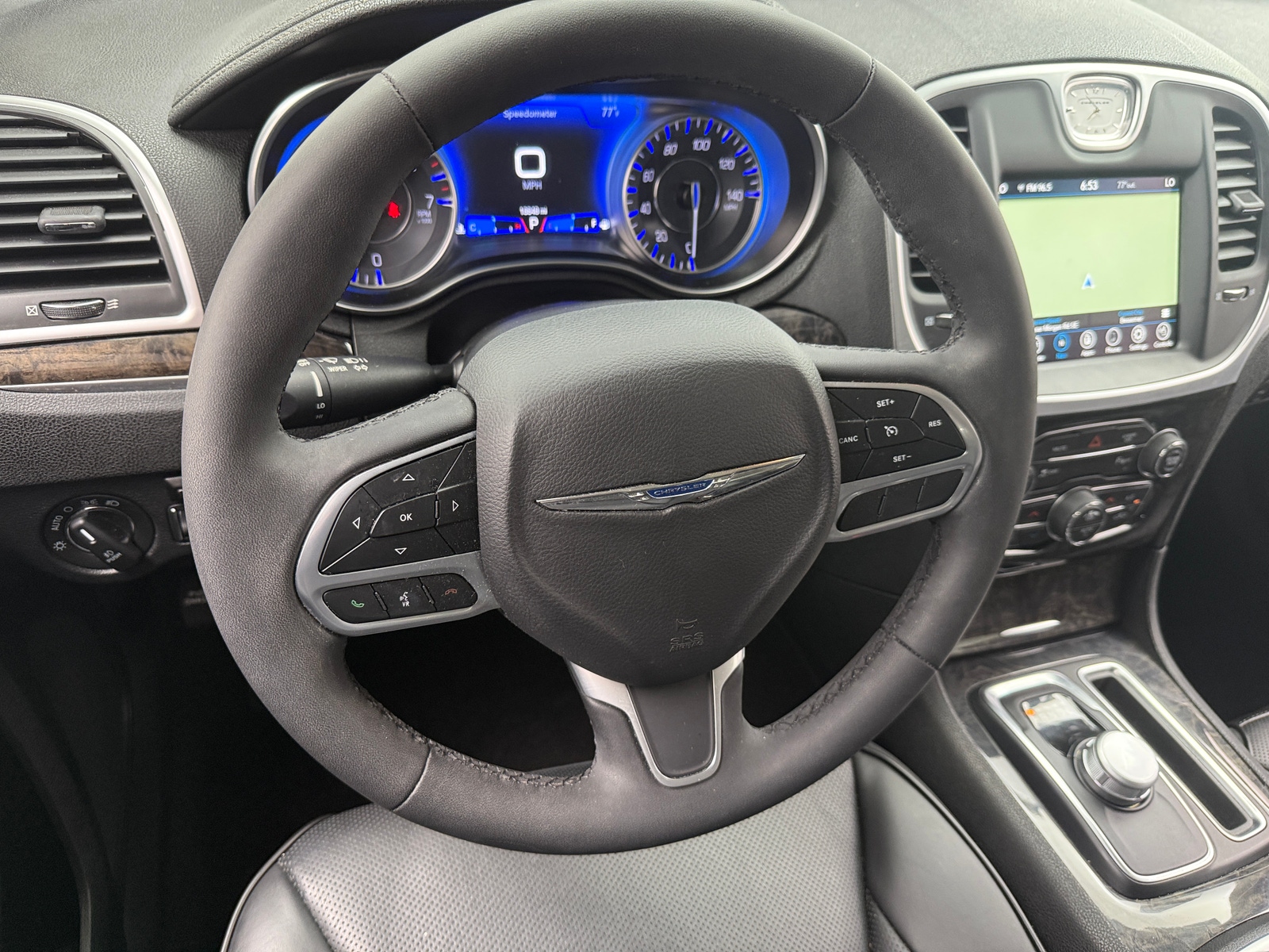 Thumbnail: 2023 Chrysler 300 - 4