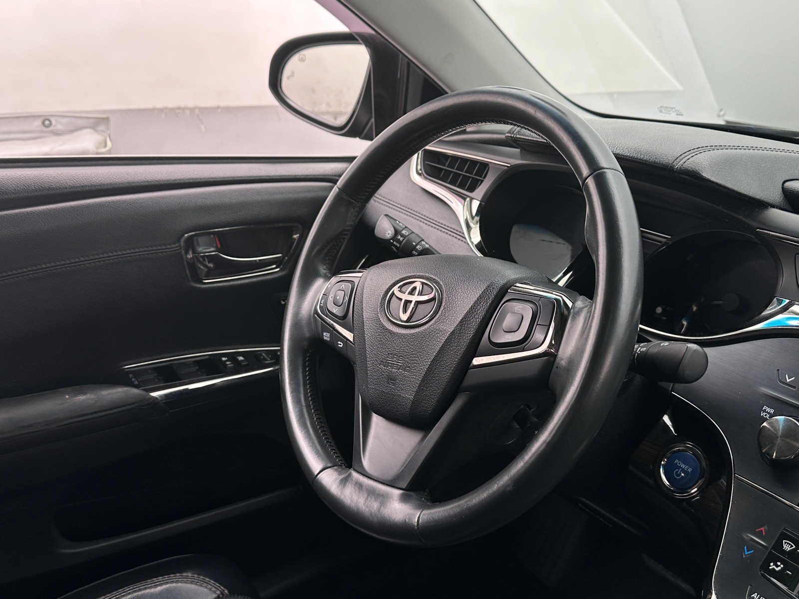 Thumbnail: 2013 Toyota Avalon - 4