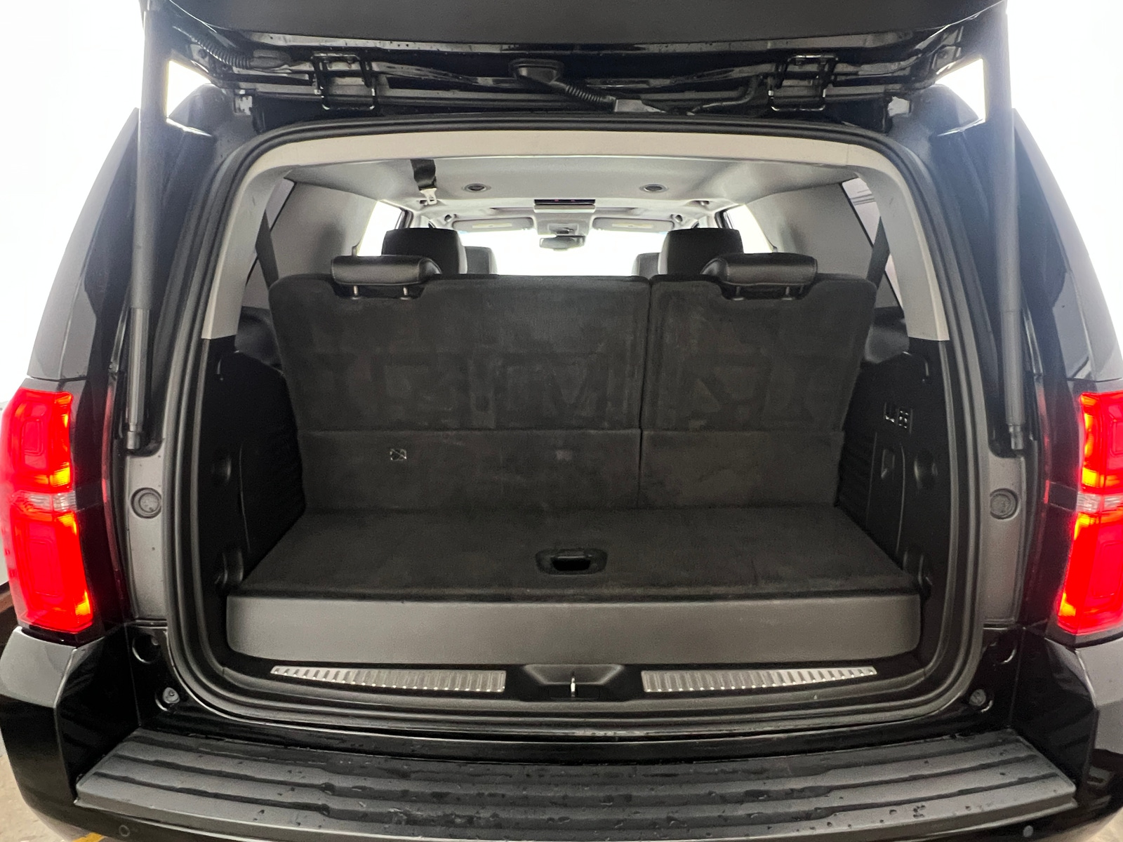 Thumbnail: 2018 Chevrolet Tahoe - 6