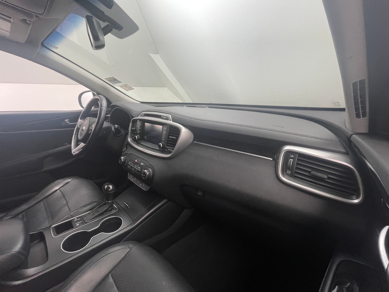 Thumbnail: 2017 Kia Sorento - 2
