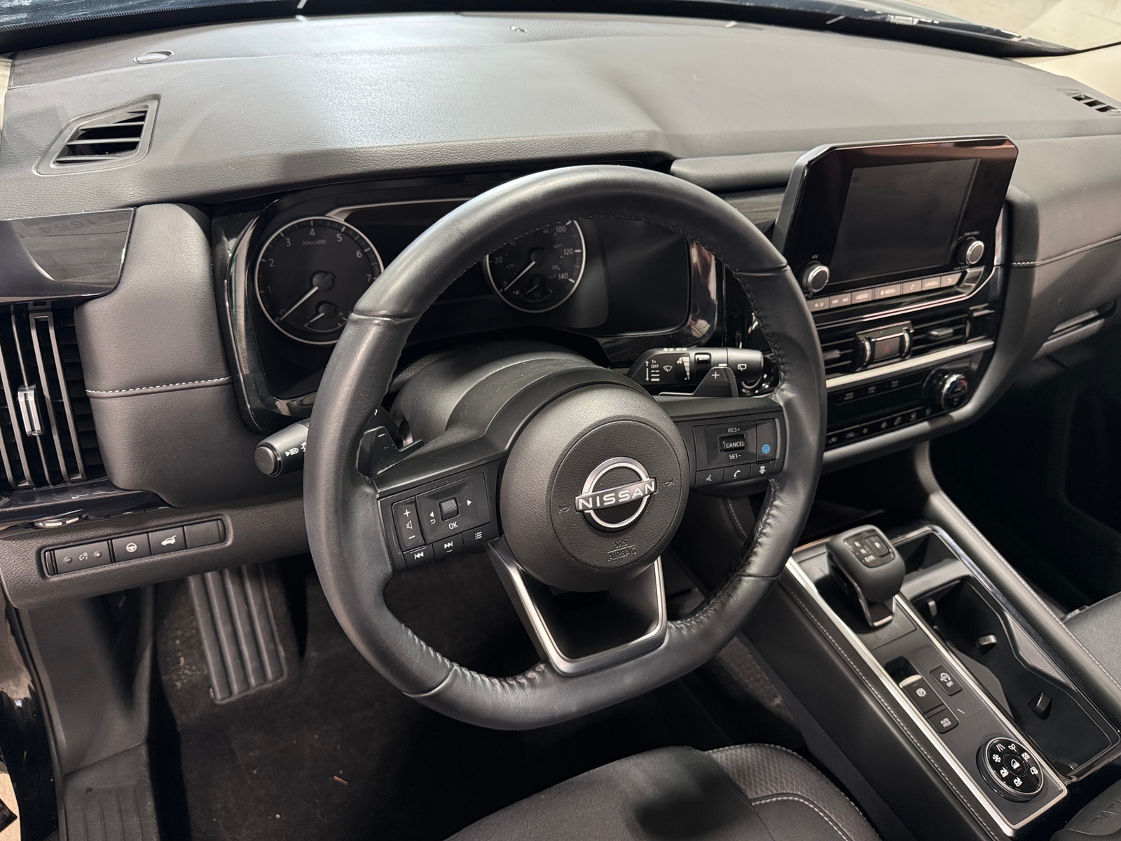 Thumbnail: 2024 Nissan Pathfinder - 3
