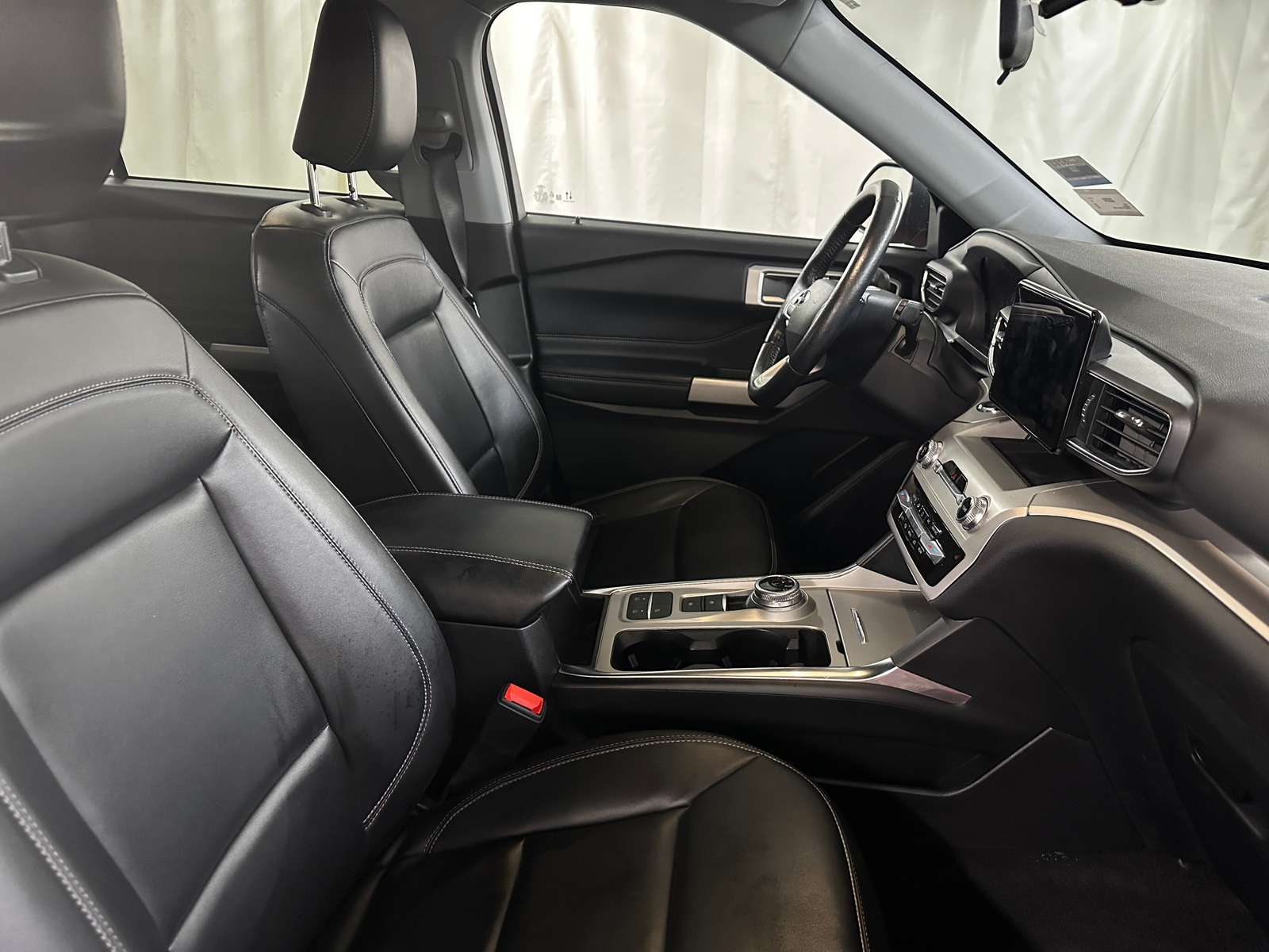 Thumbnail: 2022 Ford Explorer - 2