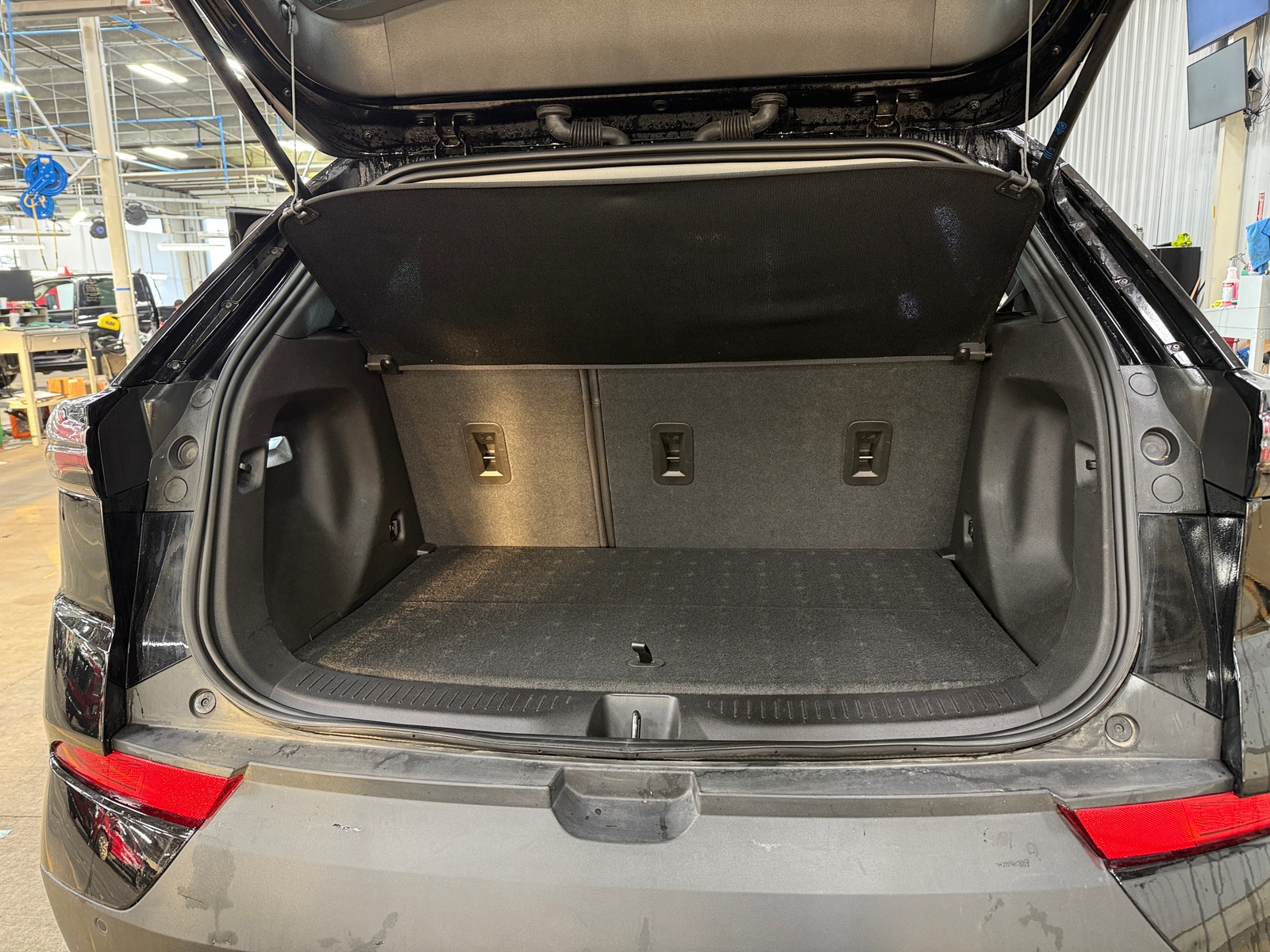 Thumbnail: 2023 Chevrolet Bolt EUV - 6