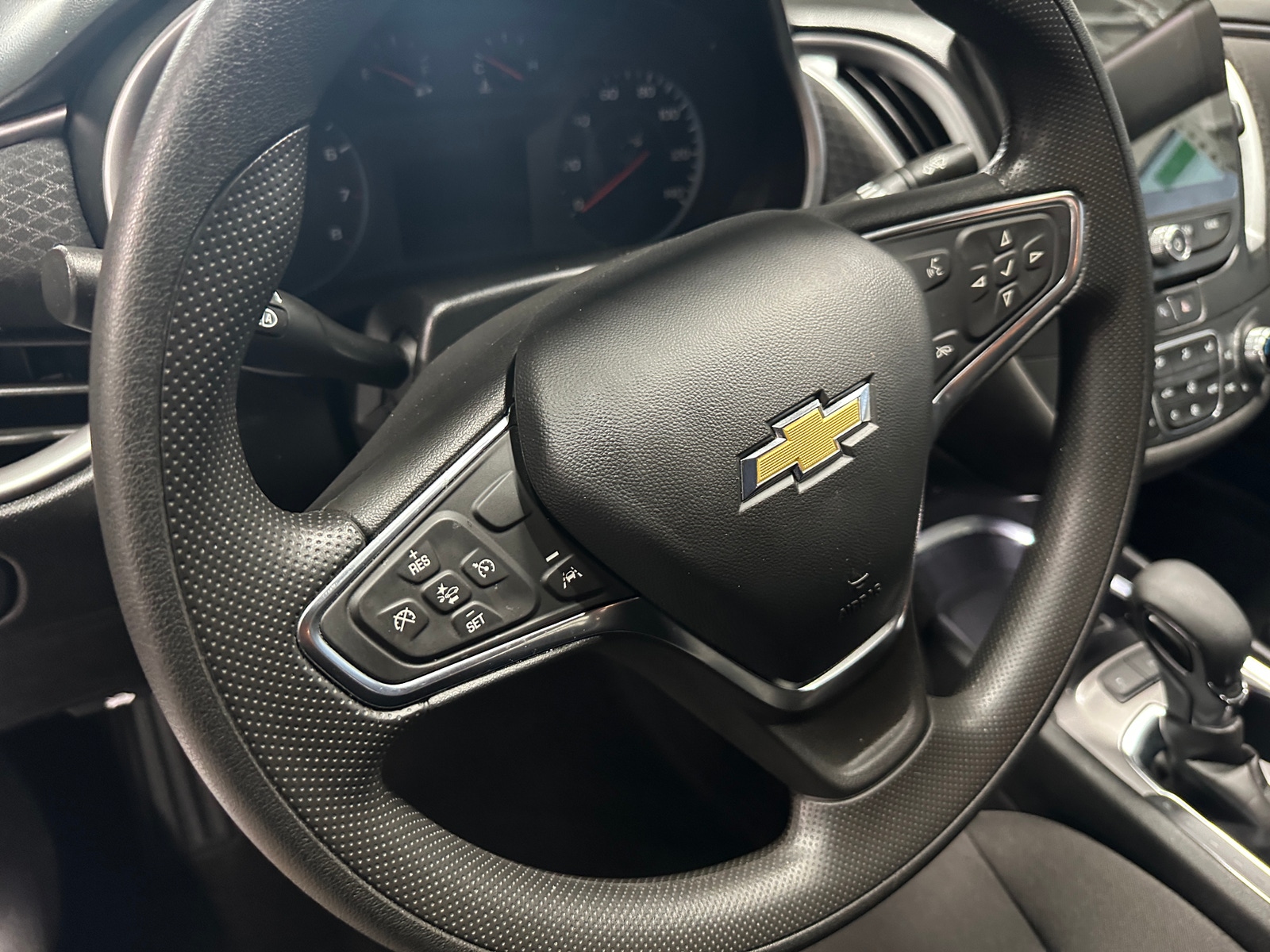 Thumbnail: 2024 Chevrolet Malibu - 5