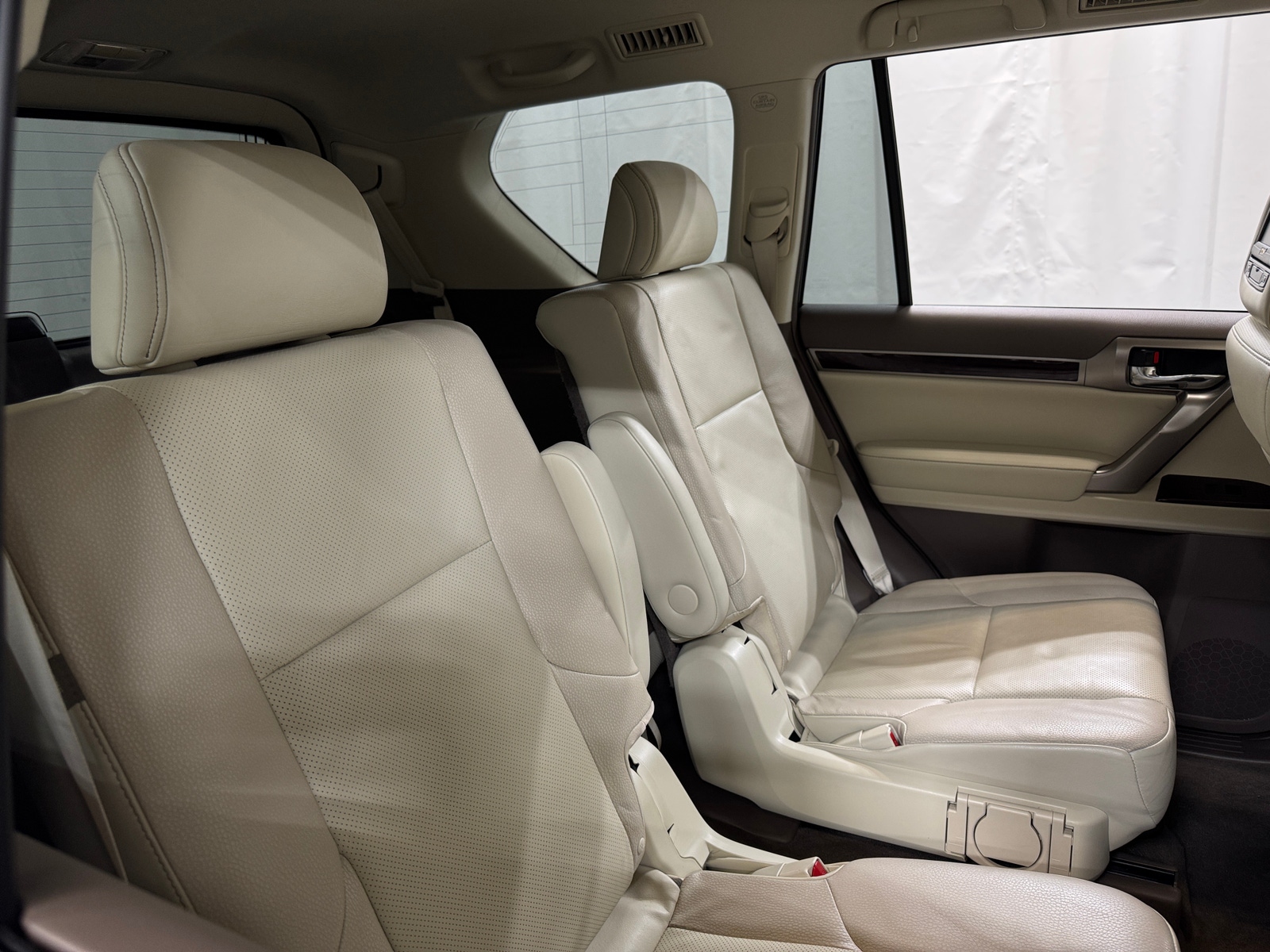 Thumbnail: 2017 Lexus GX - 5