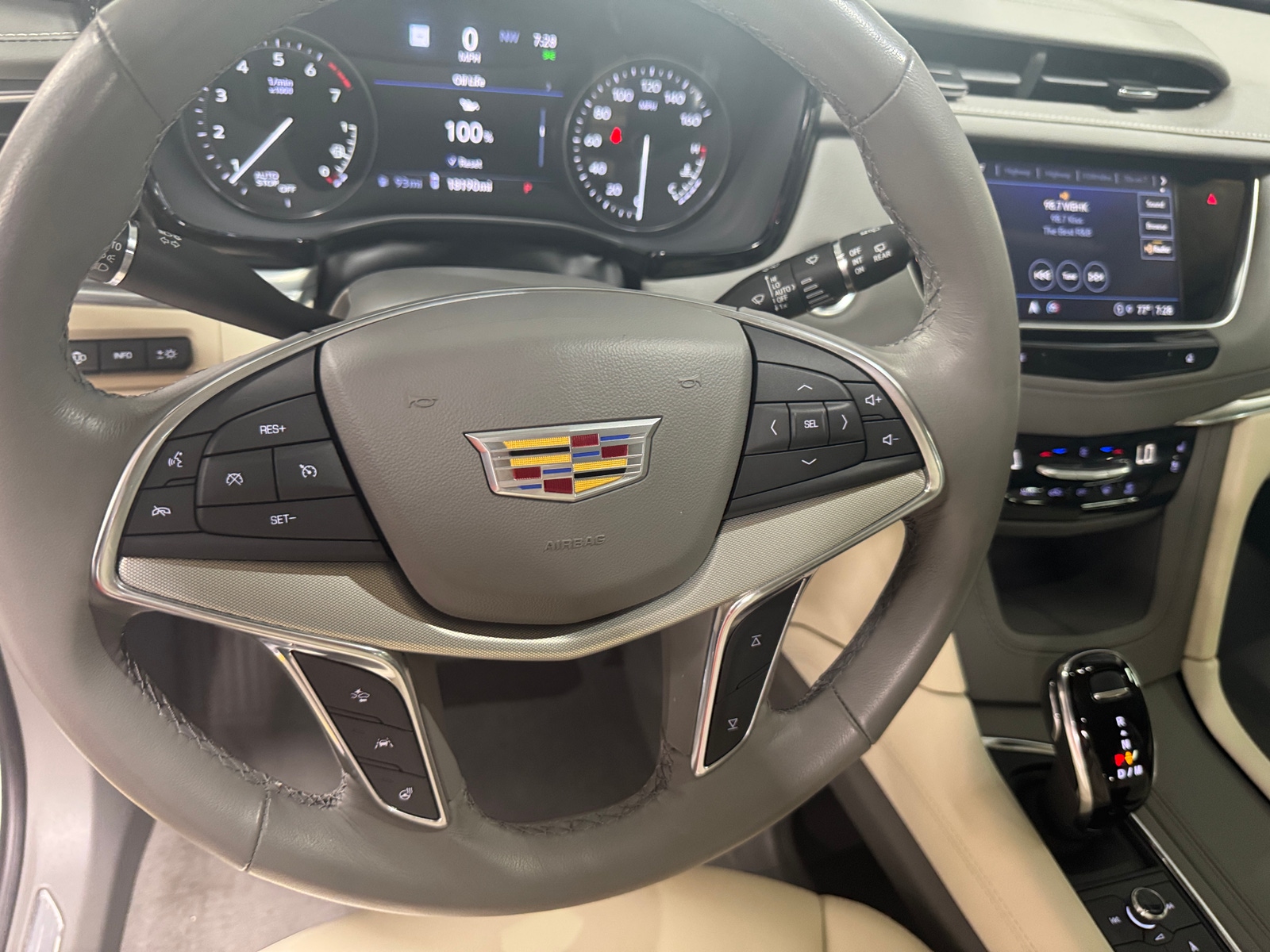 Thumbnail: 2023 Cadillac XT5 - 4