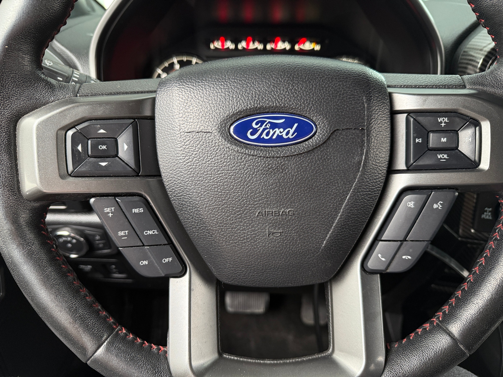 Thumbnail: 2019 Ford Econoline - 5