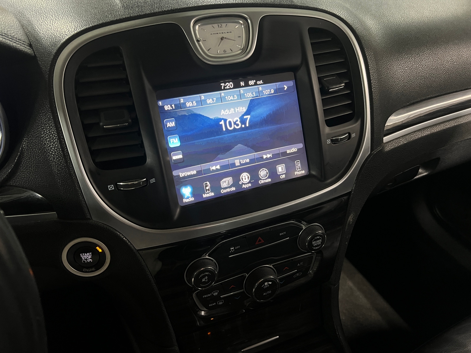 Thumbnail: 2016 Chrysler 300 - 3