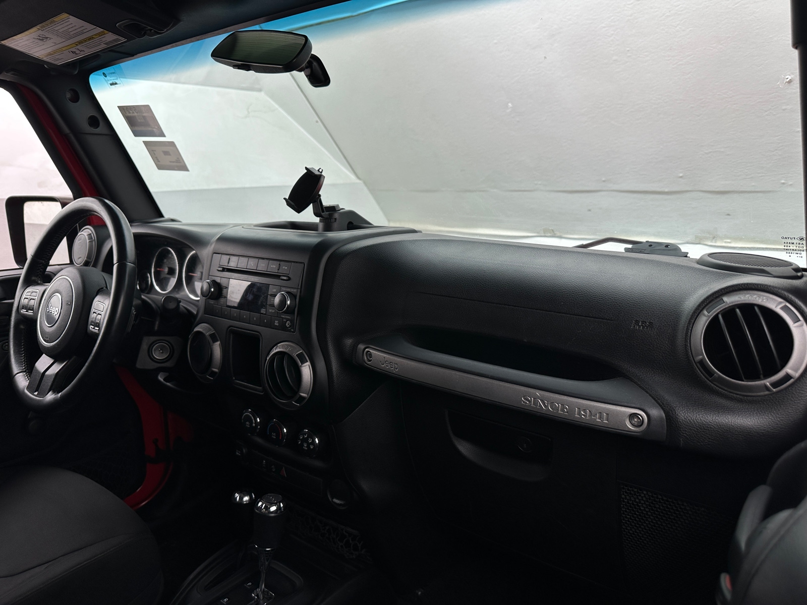 Thumbnail: 2015 Jeep Wrangler - 3