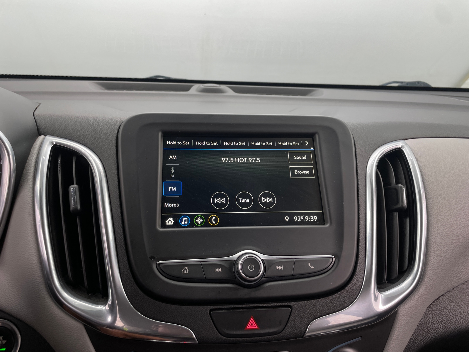 Thumbnail: 2019 Chevrolet Equinox - 4