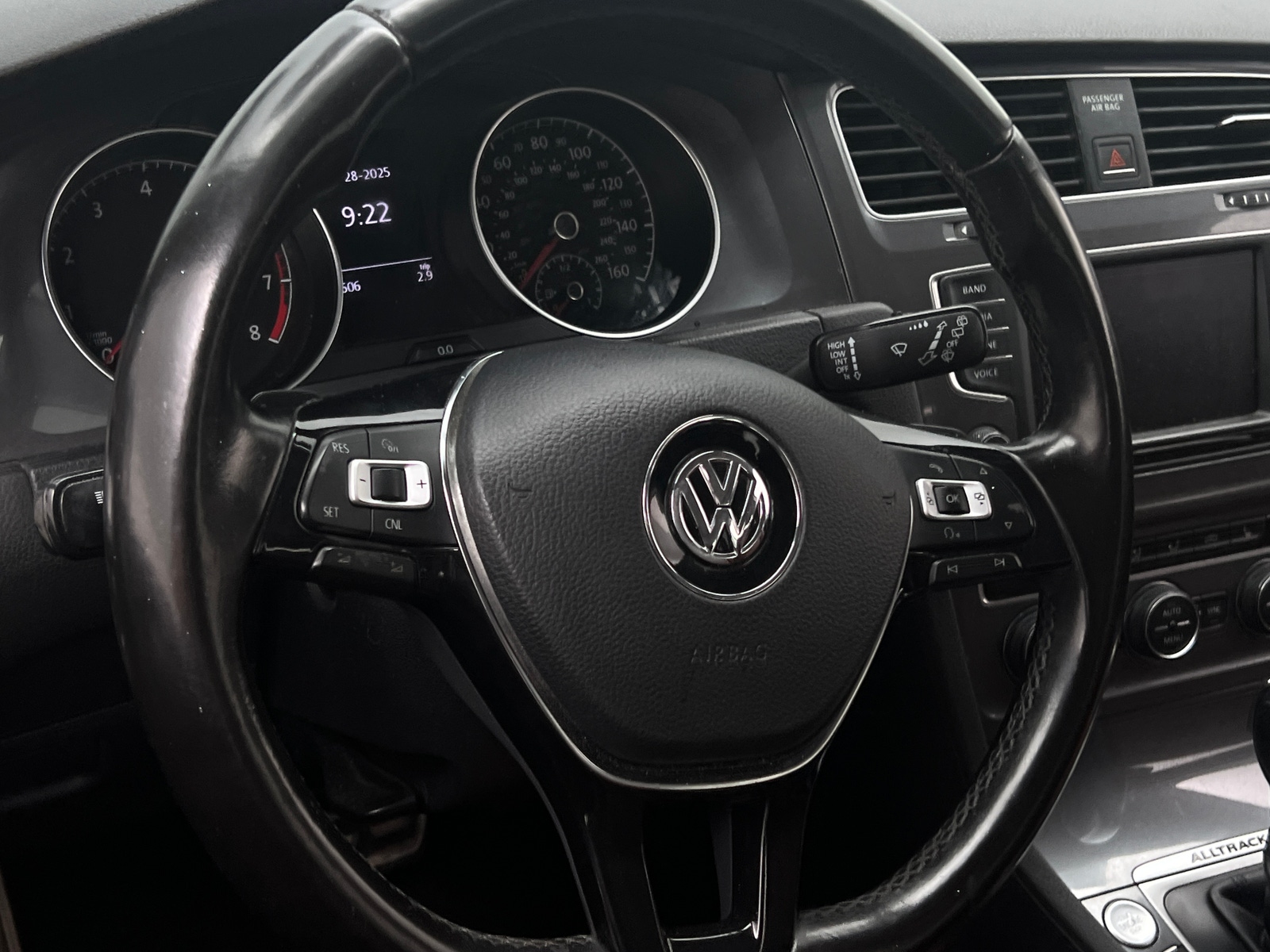 Thumbnail: 2017 Volkswagen Golf - 4