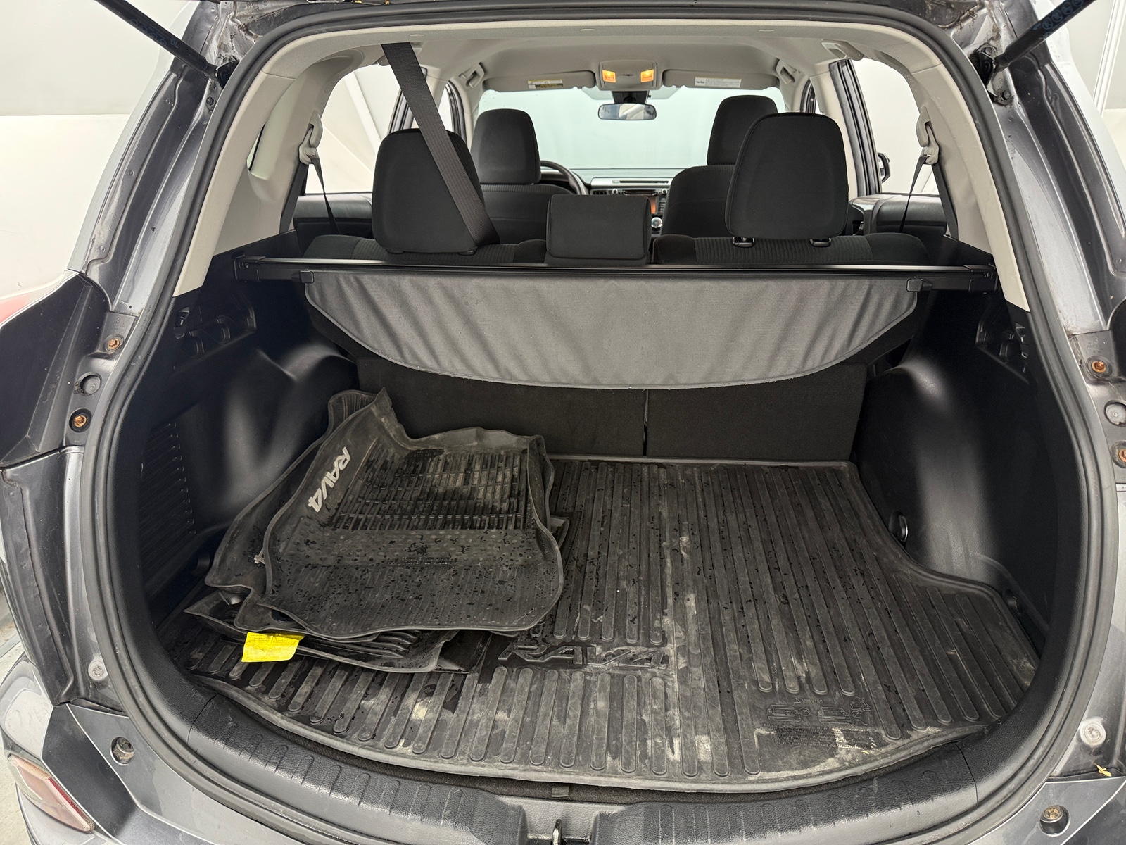 Thumbnail: 2018 Toyota RAV4 - 7