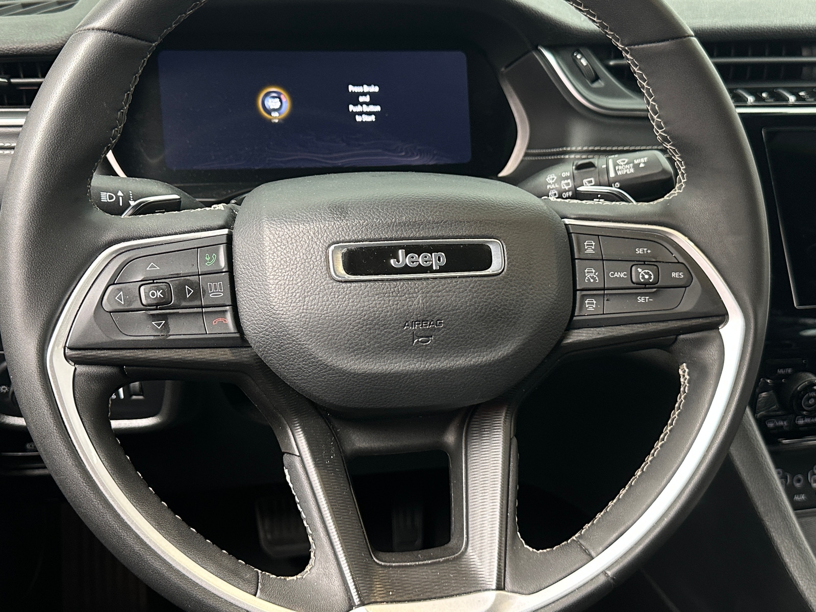 Thumbnail: 2024 Jeep Grand Cherokee L - 4