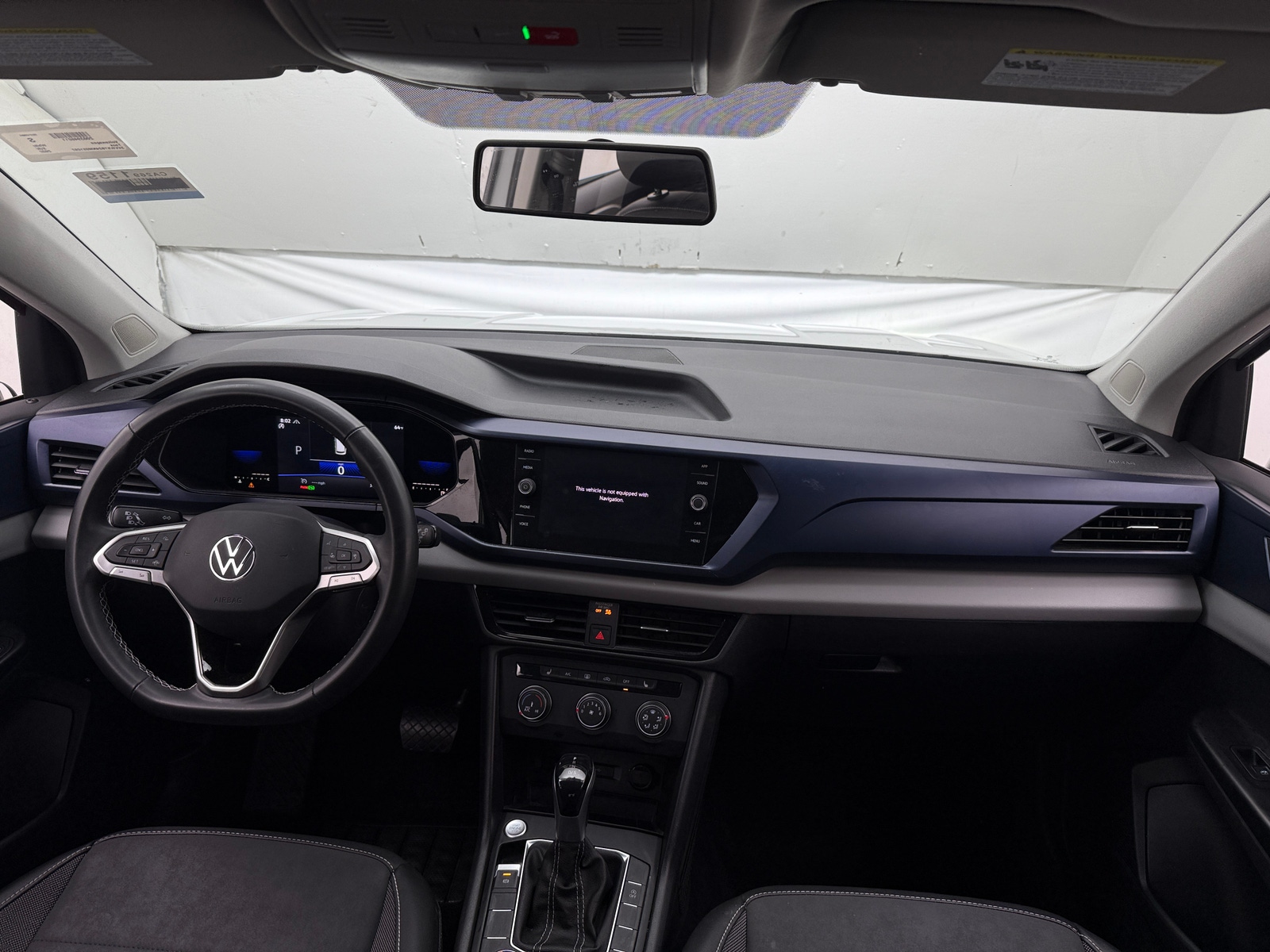 Thumbnail: 2022 Volkswagen Taos - 3